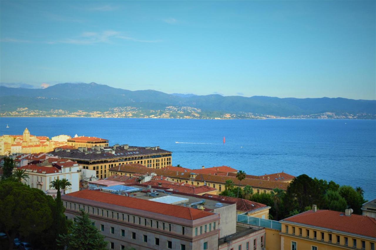Apartment Grand T2 Standing Proche Centre Et Plages Vue Panoramique Parking Prive *