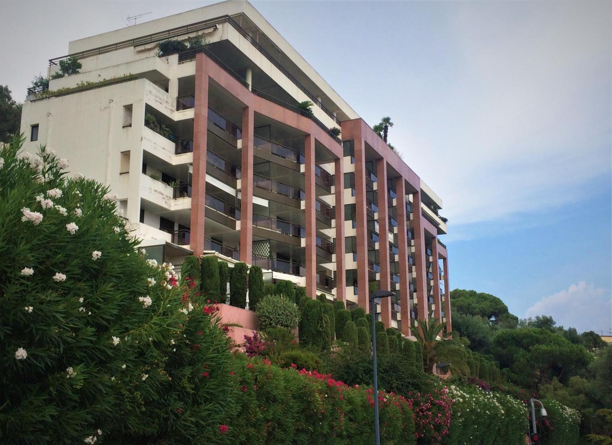 Grand T2 Standing Ajaccio Proche Centre Et Plages Vue Panoramique Parking Prive