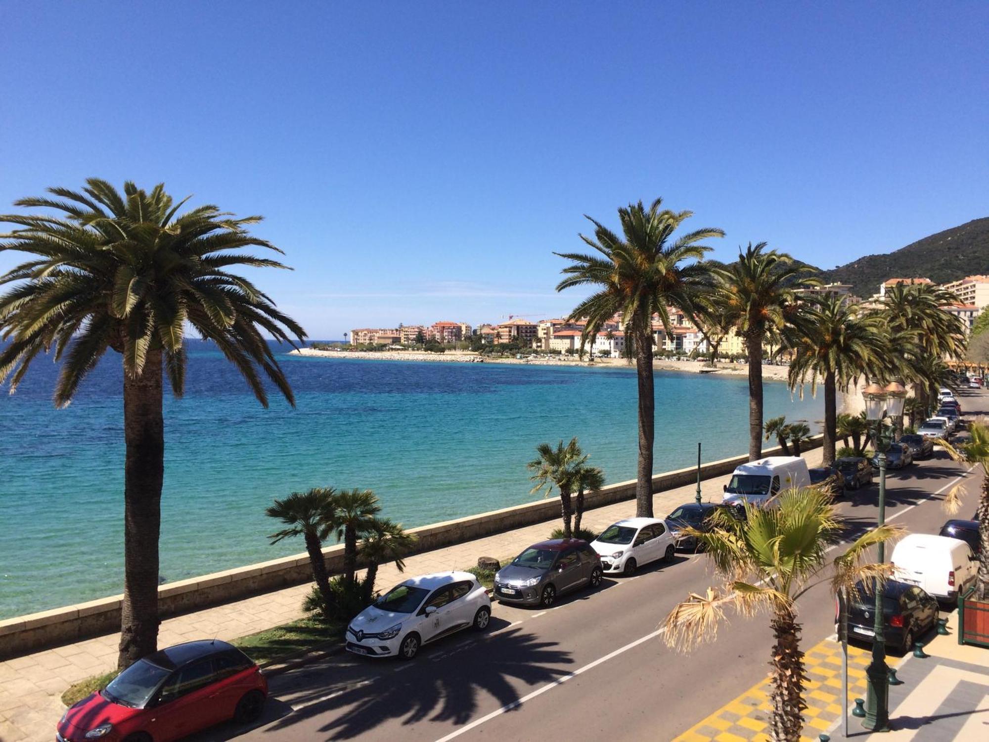 Apartment Grand T2 Standing Ajaccio Proche Centre Et Plages Vue Panoramique Parking Prive *