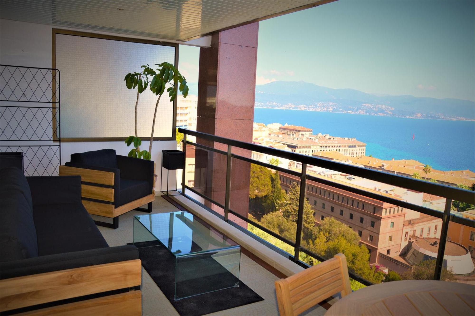 Apartment Grand T2 Standing Ajaccio Proche Centre Et Plages Vue Panoramique Parking Prive *