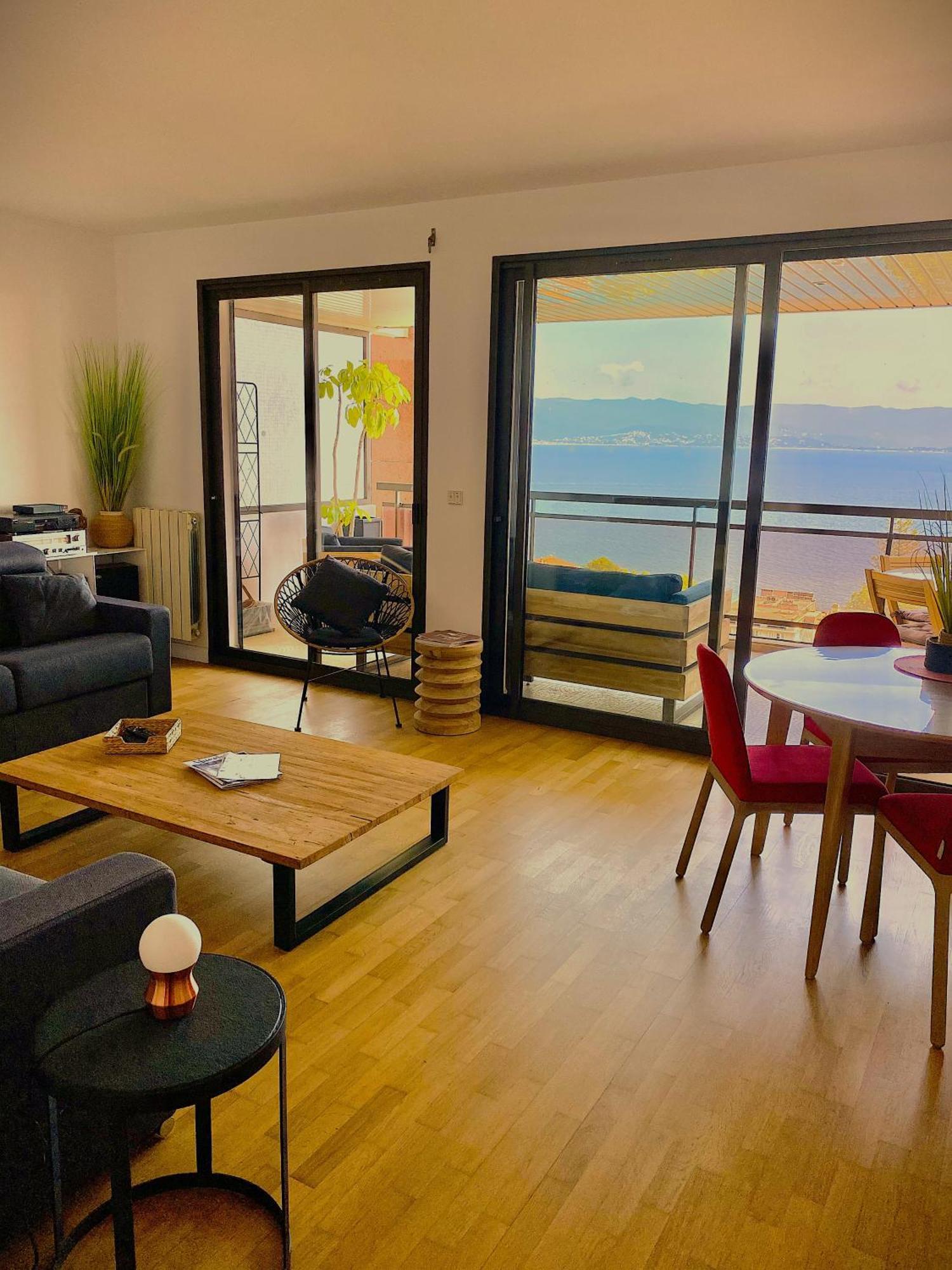 Apartment Grand T2 Standing Ajaccio Proche Centre Et Plages Vue Panoramique Parking Prive Ajaccio (Corsica)